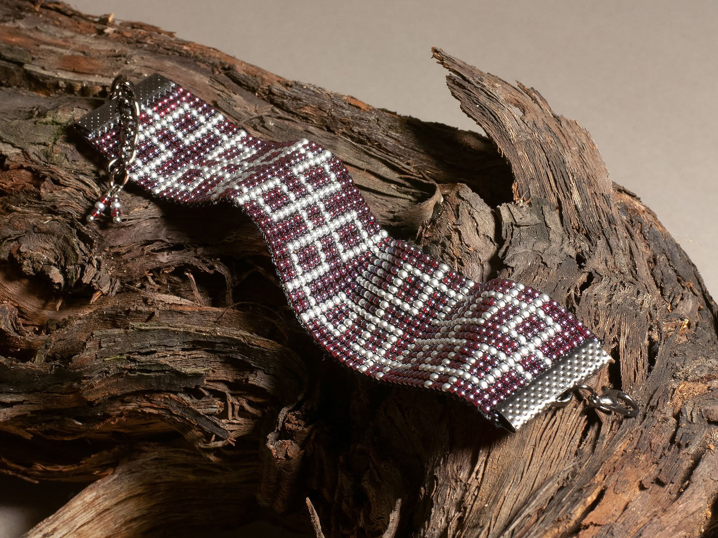 Handmade Armenian Geometric Bead Bracelet Multicolour Interlocking Squares Design Arts and Crafts from Armenia Perfect Armenian Gift