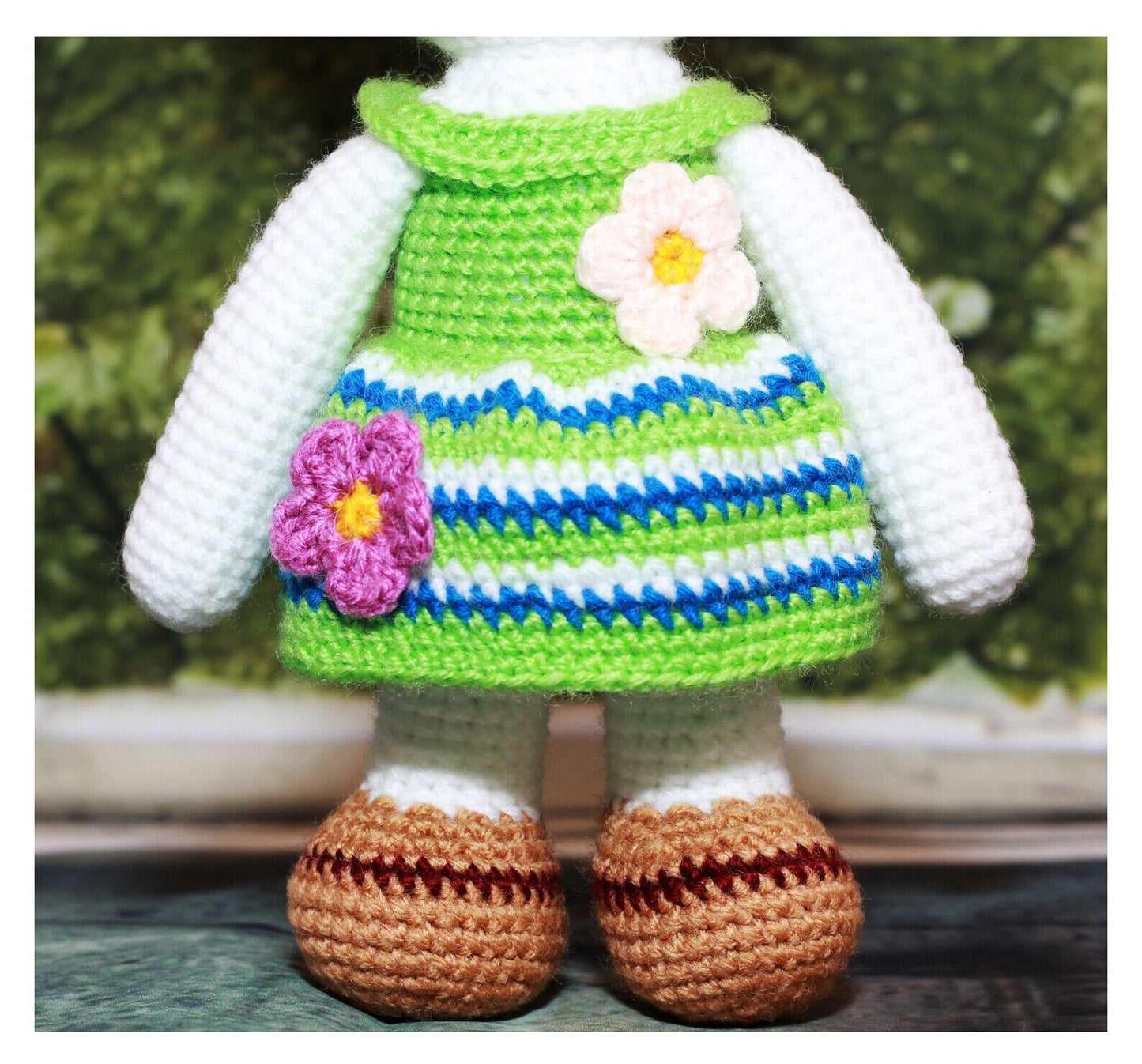 Easter Bunny Crochet Decor - Customizable Easter Decoration with Authentication Card