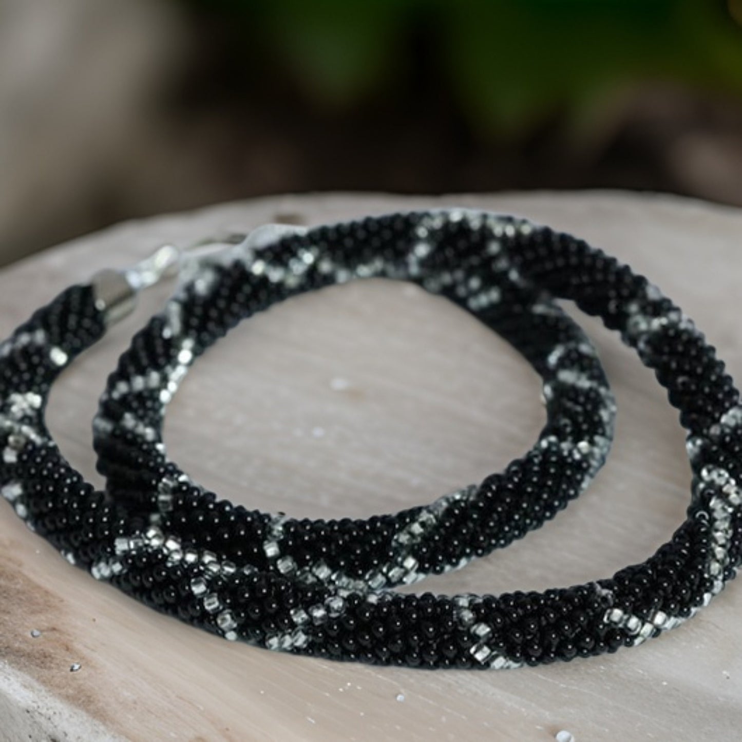 Black Beaded Lightning Necklace - Elegant Rope Design for a Chic Look
