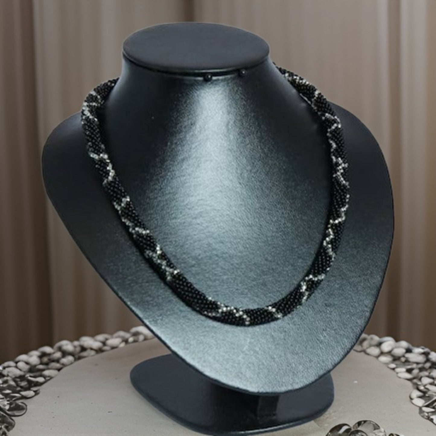 Black Beaded Lightning Necklace - Elegant Rope Design for a Chic Look