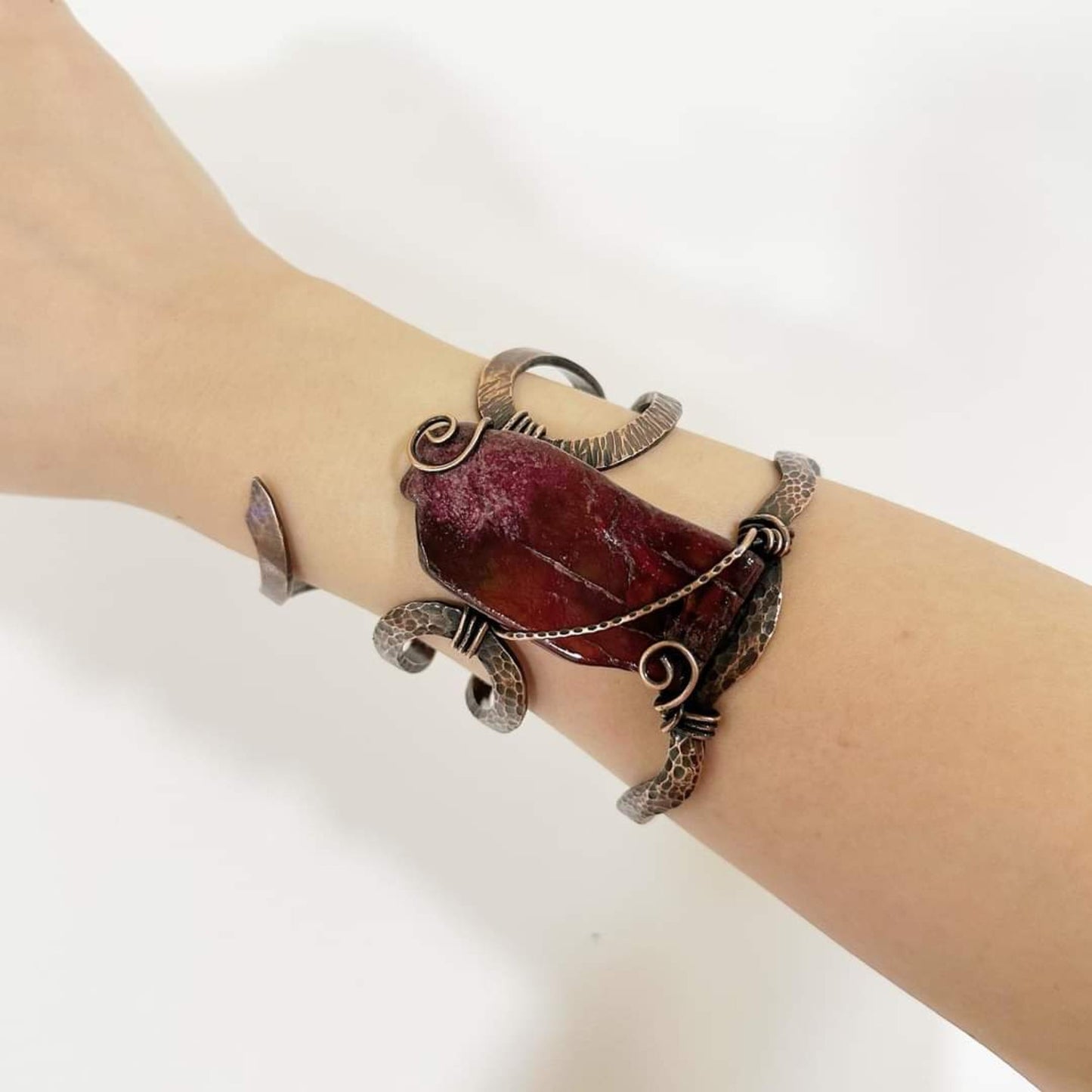 Rich Chocolate Brown & Burgundy Agate Large Wire-Wrapped Cuff Bracelet - Elven Arm Jewelry - Handcrafted Elf Bracelet - Statement Piece